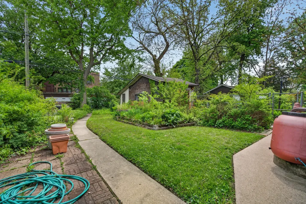 11427 South Longwood Drive Chicago IL 60643