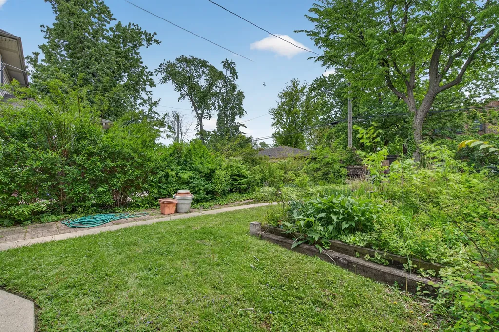 11427 South Longwood Drive Chicago IL 60643