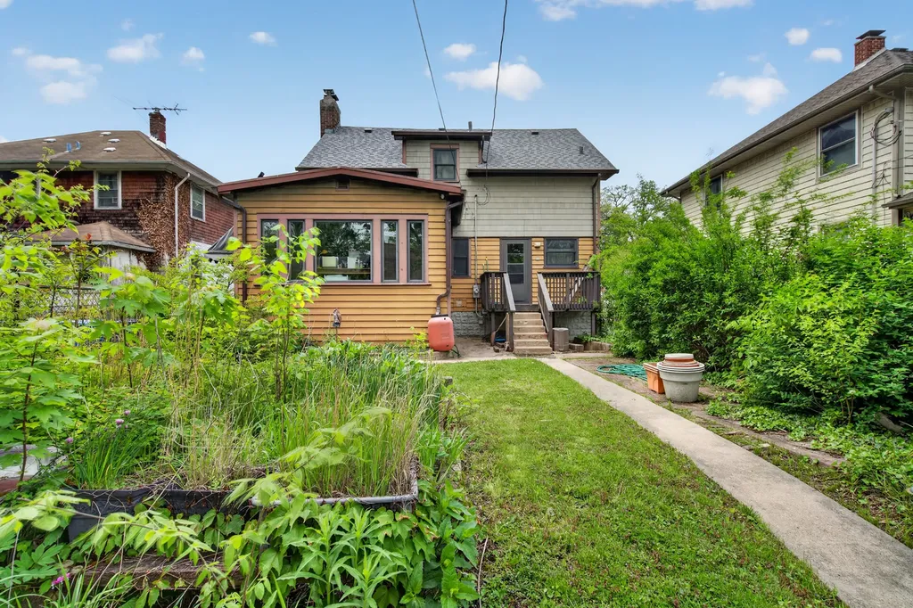 11427 South Longwood Drive Chicago IL 60643