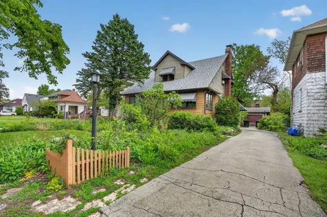 11427 South Longwood Drive Chicago IL 60643