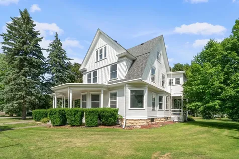 205 South Gage Street Somonauk IL 60552