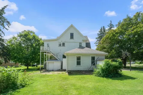 205 South Gage Street Somonauk IL 60552
