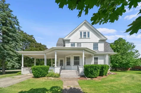 205 South Gage Street Somonauk IL 60552