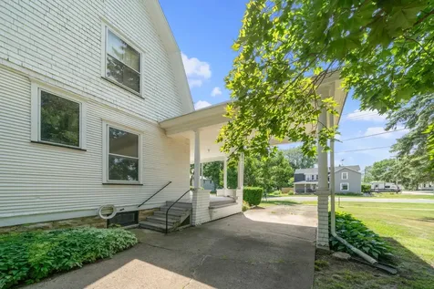 205 South Gage Street Somonauk IL 60552