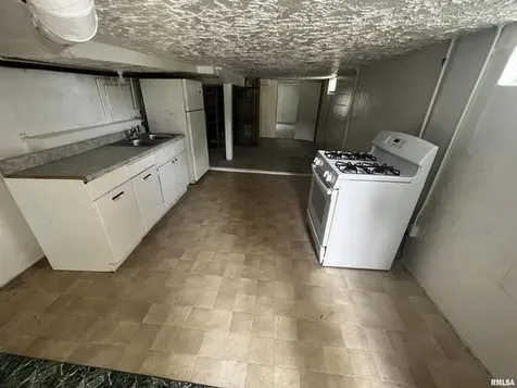 428 7TH Street Moline IL 61265