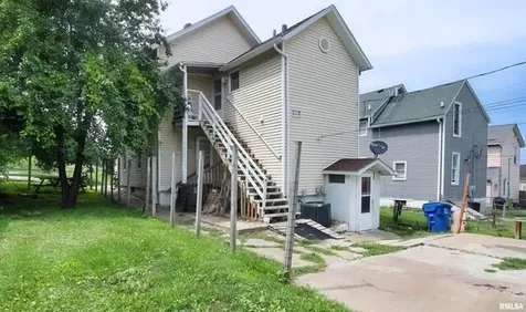 428 7TH Street Moline IL 61265