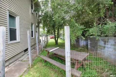 428 7TH Street Moline IL 61265