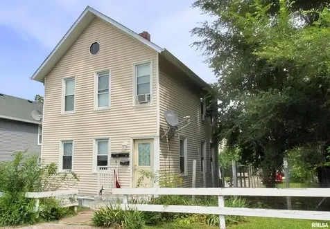 428 7TH Street Moline IL 61265