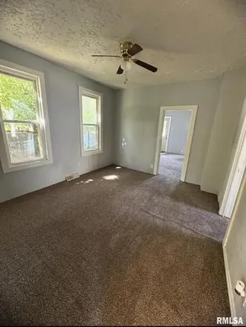 428 7TH Street Moline IL 61265