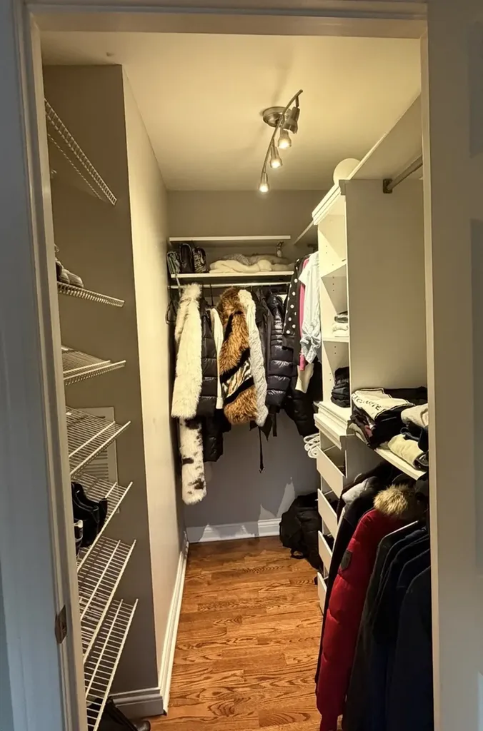 6906 West Medill Avenue Chicago IL 60707