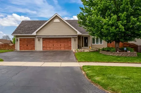 1900 Wycliffe Street Belvidere IL 61008