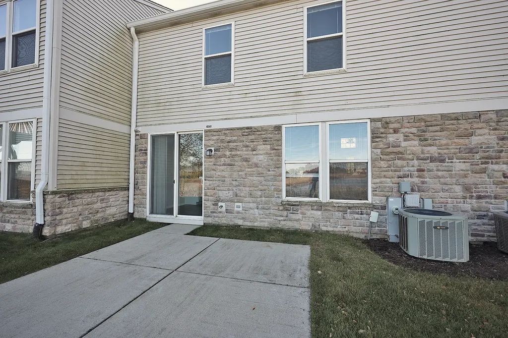 24854 West Gates Lane Plainfield IL 60585