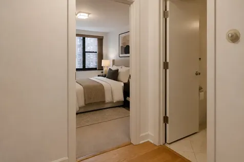 850 North Dewitt Place Chicago IL 60611