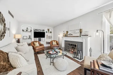 223 Southcote Road Riverside IL 60546