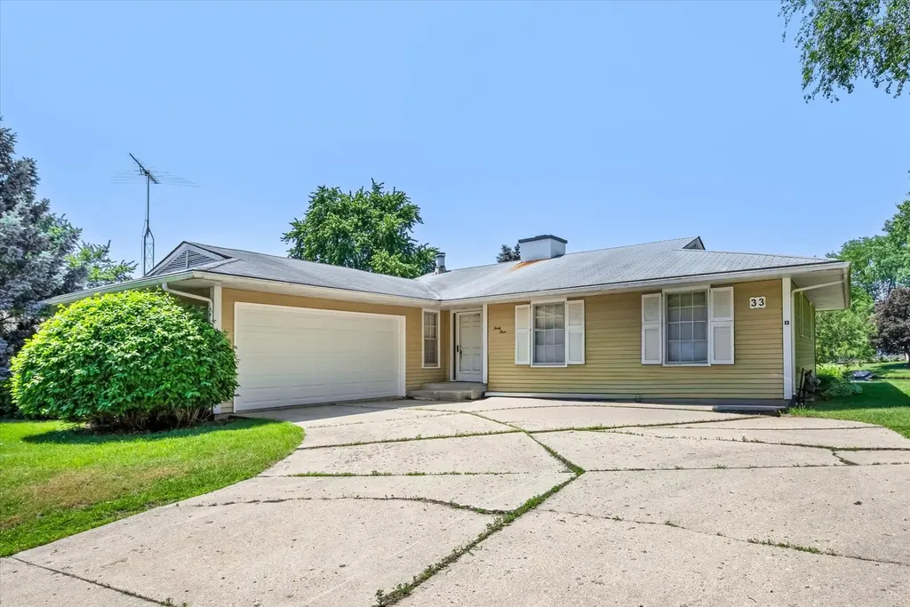 33 Somerset Road Montgomery IL 60538