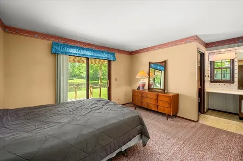 33 Somerset Road Montgomery IL 60538