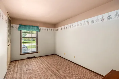 33 Somerset Road Montgomery IL 60538