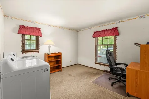 33 Somerset Road Montgomery IL 60538
