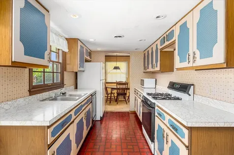 33 Somerset Road Montgomery IL 60538