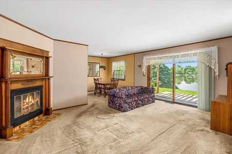 33 Somerset Road Montgomery IL 60538