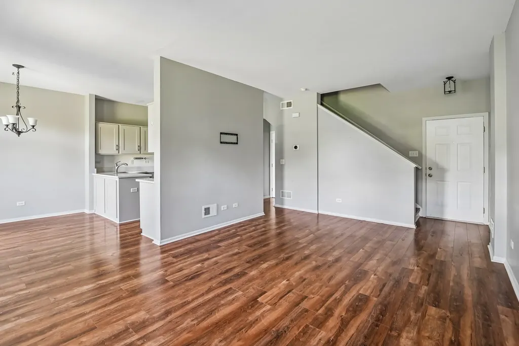 1212 Courtland Circle S Plainfield IL 60586