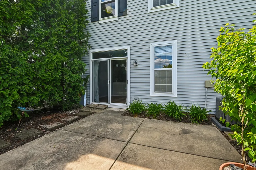 1212 Courtland Circle S Plainfield IL 60586