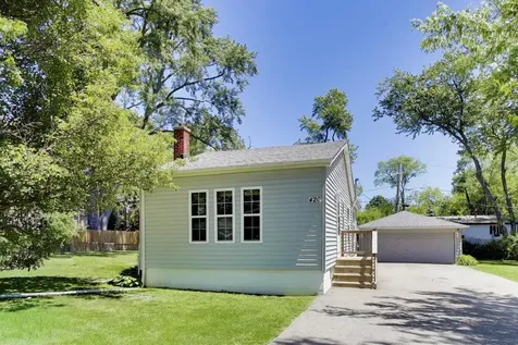 420 Lily Lane Lakemoor IL 60051