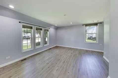 420 Lily Lane Lakemoor IL 60051