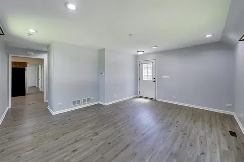 420 Lily Lane Lakemoor IL 60051