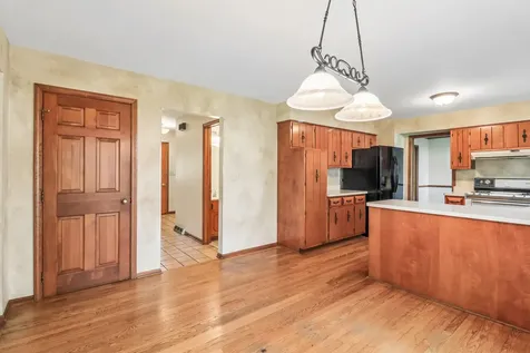 733 Buttonwood Circle SE Naperville IL 60540