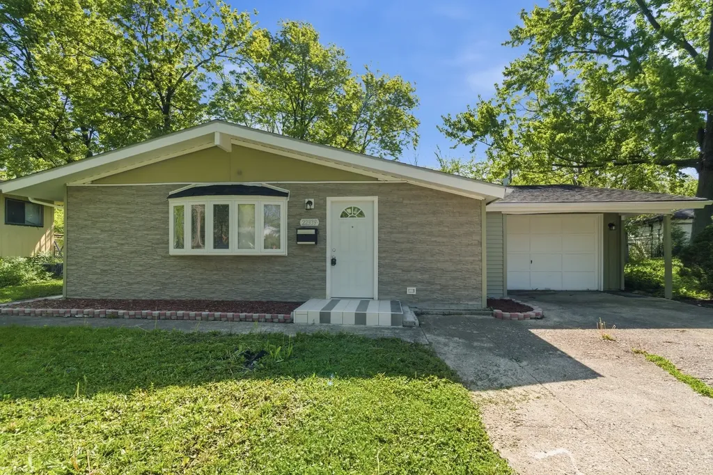 22339 Strassburg Avenue Sauk Village IL 60411