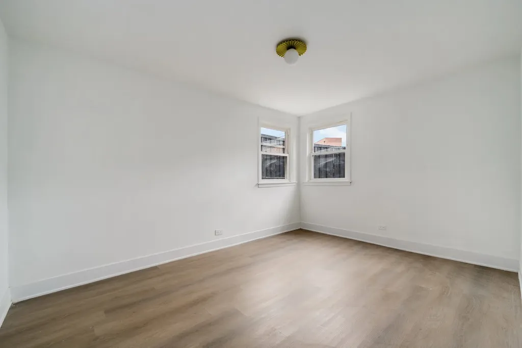5516 West Higgins Avenue Chicago IL 60630