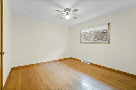 421 North Elm Street Itasca IL 60143