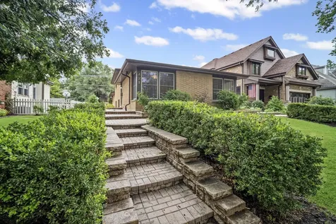 421 North Elm Street Itasca IL 60143