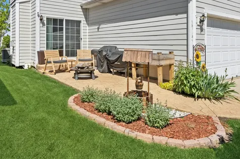 200 South Oak Street Cortland IL 60112
