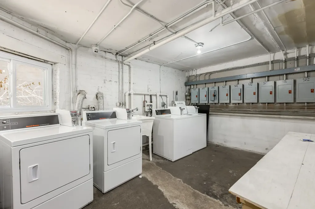 6154-56 North Hamilton Avenue Chicago IL 60659