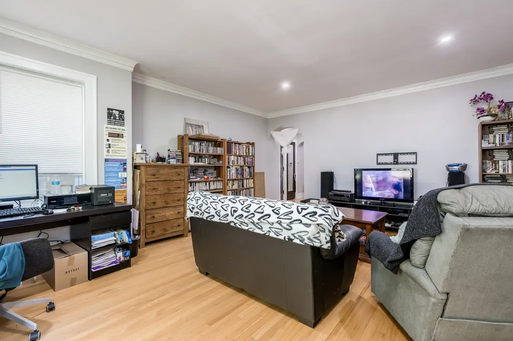 6154-56 North Hamilton Avenue Chicago IL 60659