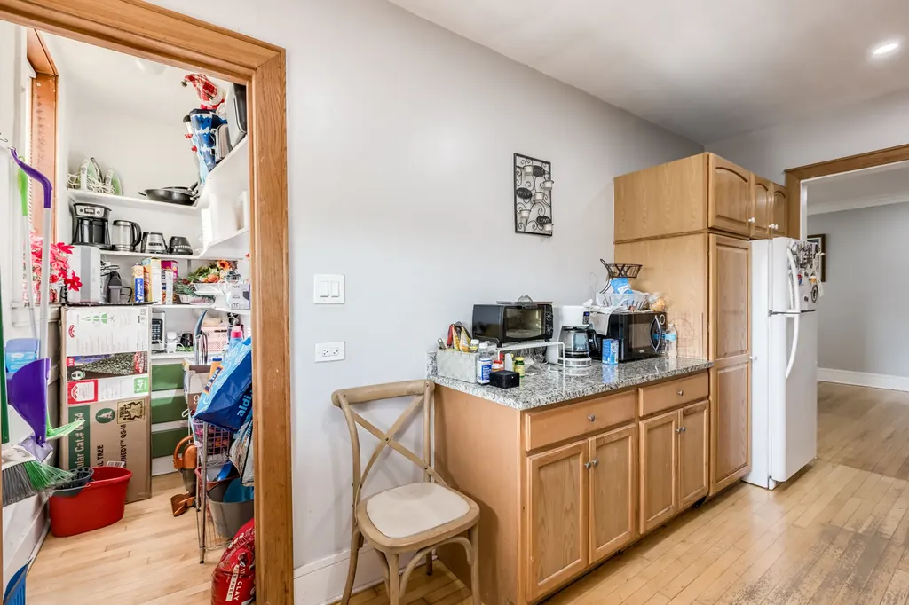 6154-56 North Hamilton Avenue Chicago IL 60659