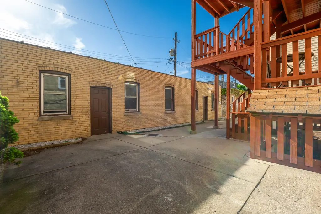 6154-56 North Hamilton Avenue Chicago IL 60659