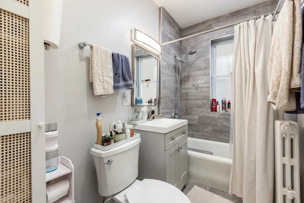 6154-56 North Hamilton Avenue Chicago IL 60659