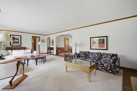 880 Hiawatha Lane Riverwoods IL 60015