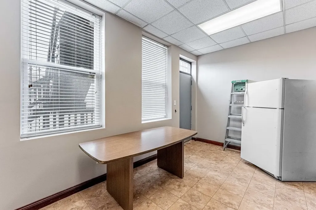 5543 West Diversey Avenue Chicago IL 60639