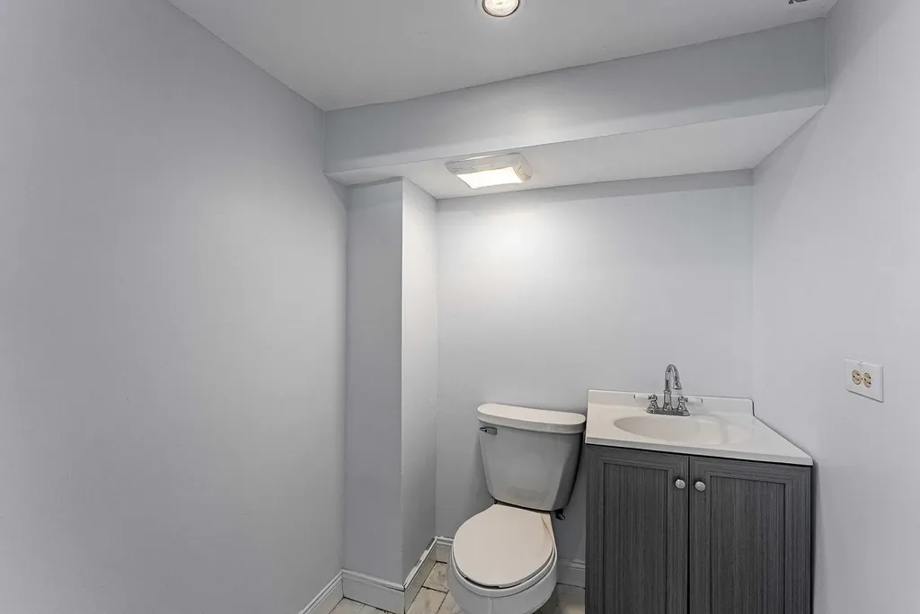 5543 West Diversey Avenue Chicago IL 60639