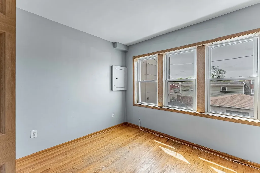 5543 West Diversey Avenue Chicago IL 60639