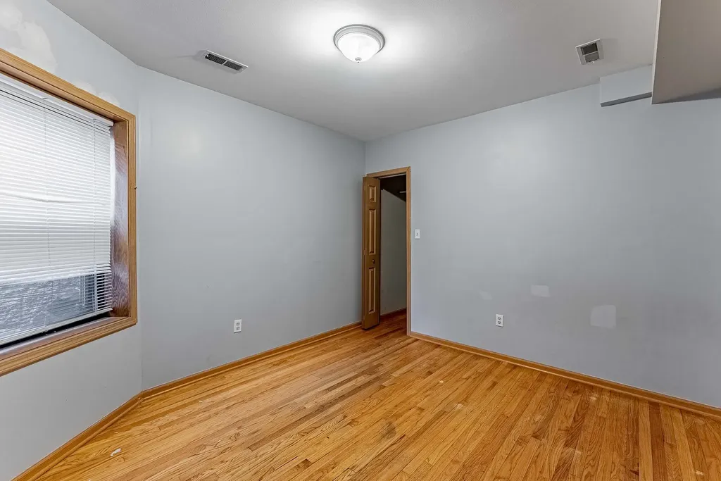 5543 West Diversey Avenue Chicago IL 60639
