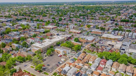 5543 West Diversey Avenue Chicago IL 60639