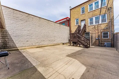 5543 West Diversey Avenue Chicago IL 60639