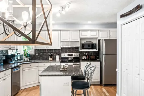 1908 Quail Run Cc Court Normal IL 61761