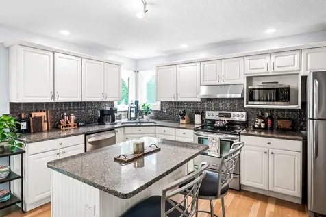 1908 Quail Run Cc Court Normal IL 61761