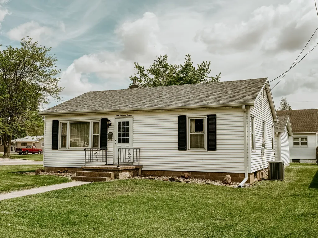 111 6TH Avenue Mendota IL 61342